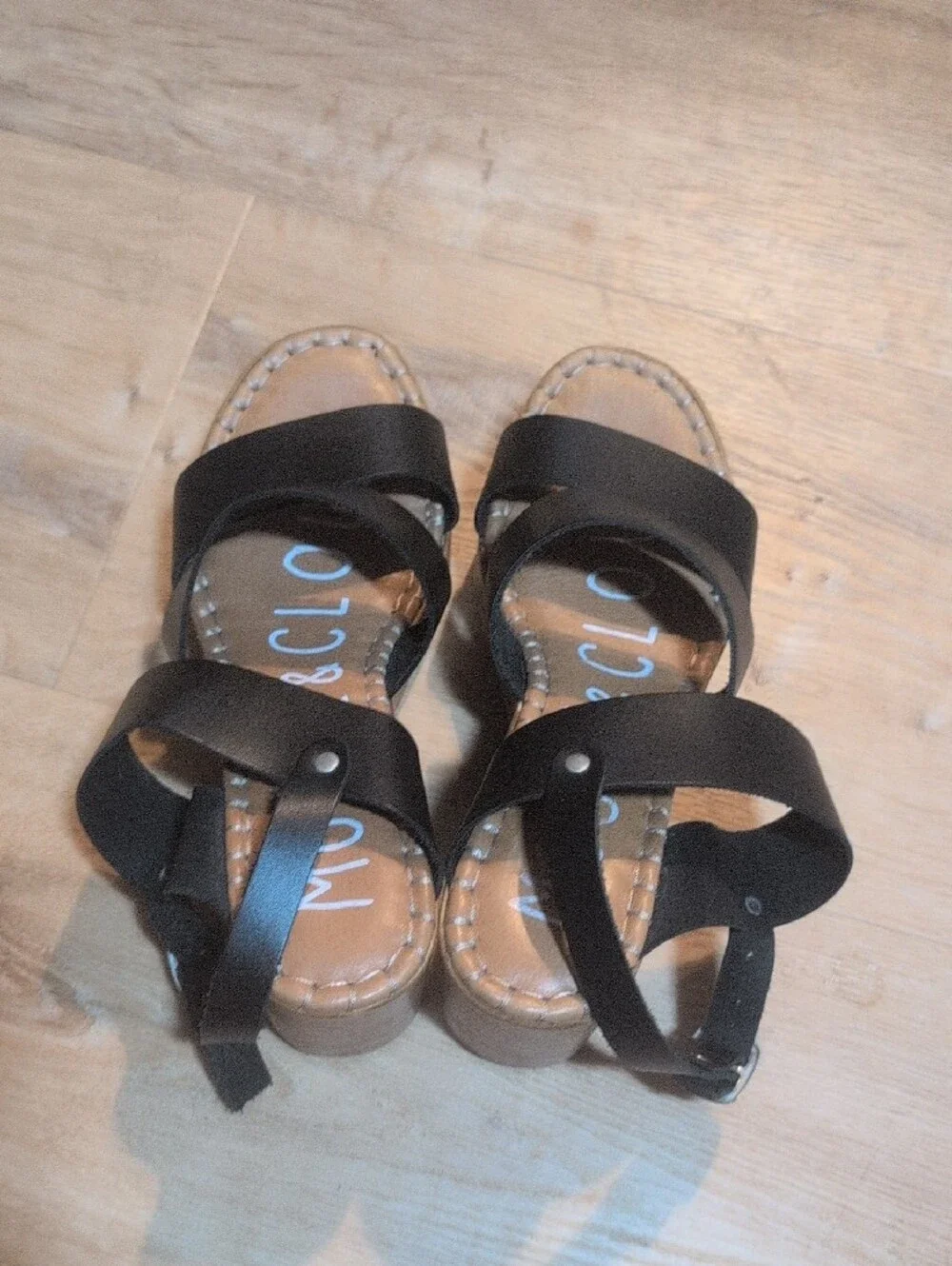 Musse & Cloud Women’s Black Strappy Platform Sandals